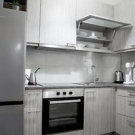 Apartament Papoulias *